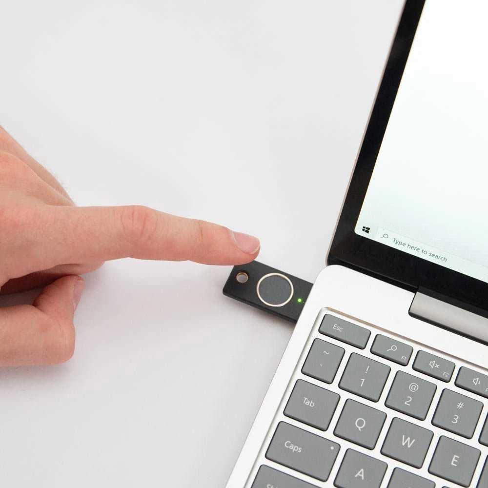 Yubico YubiKey BIO C (FIDO leidimas)