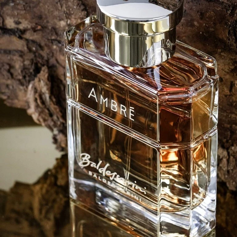 Baldessarini Ambré EDT rinkinys vyrams (EDT 50 ml + Dušo želė 200 ml)