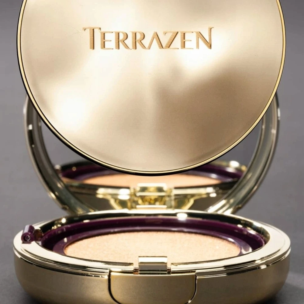 Terrazen Perfect Finish Cushion Radiant Finish kreminis pagrindas 23 SPF 50+, 15 g