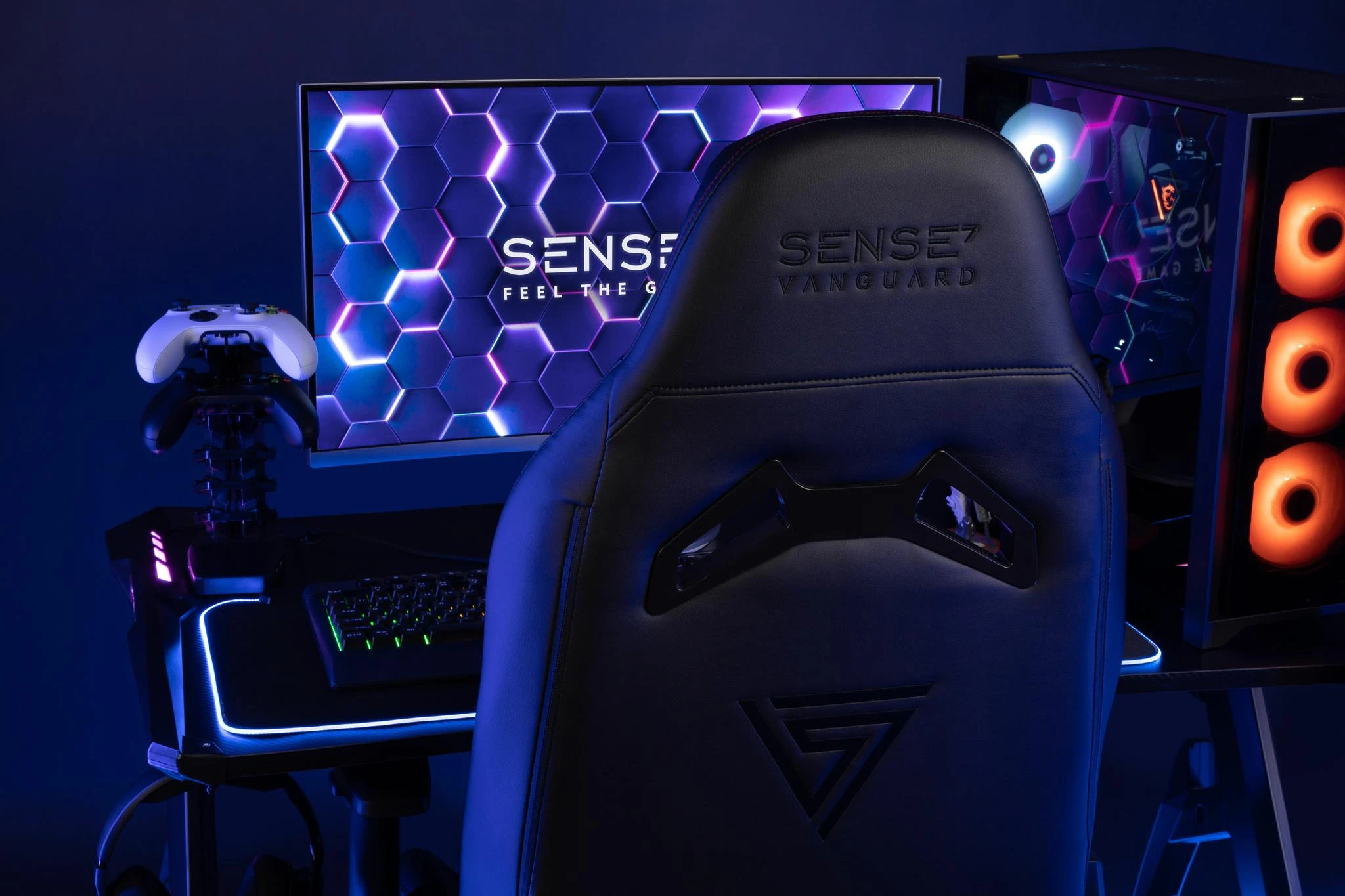 Žaidimų kėdė SENSE7 Vanguard, Juoda (odinė)