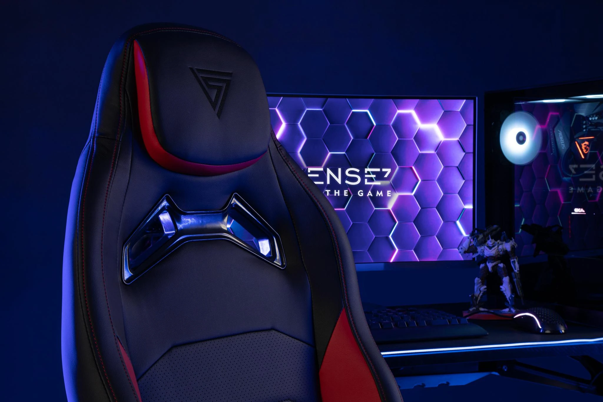 Žaidimų kėdė SENSE7 Vanguard, Juoda (odinė)