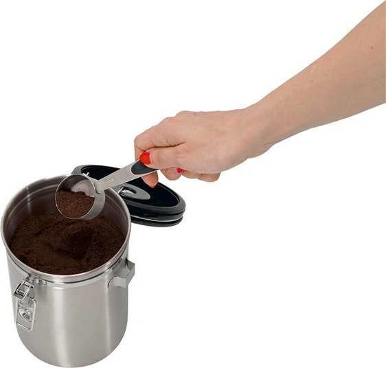 Zeller Nesandari kavos skardinė su segtuku ir matavimo puodeliu, 1700 ml