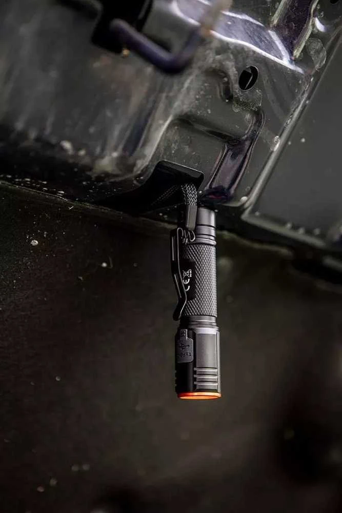 Latarka, įkrovimo lempa, 1xxled, 1x2200 mah, juoda, 20w, 2000 liumenų, veikimo trukmė iki 4 val.