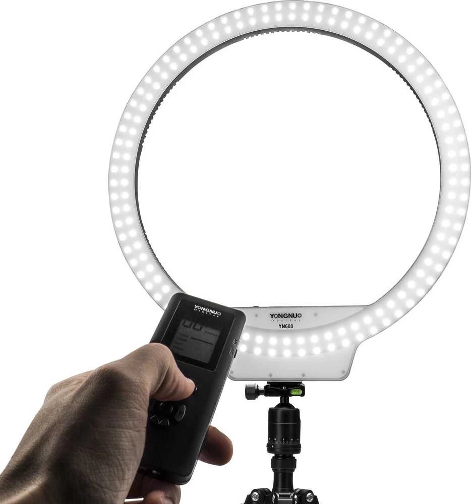 LED šviestuvas-prožektorius YongNuo YN-608 3200-5500K