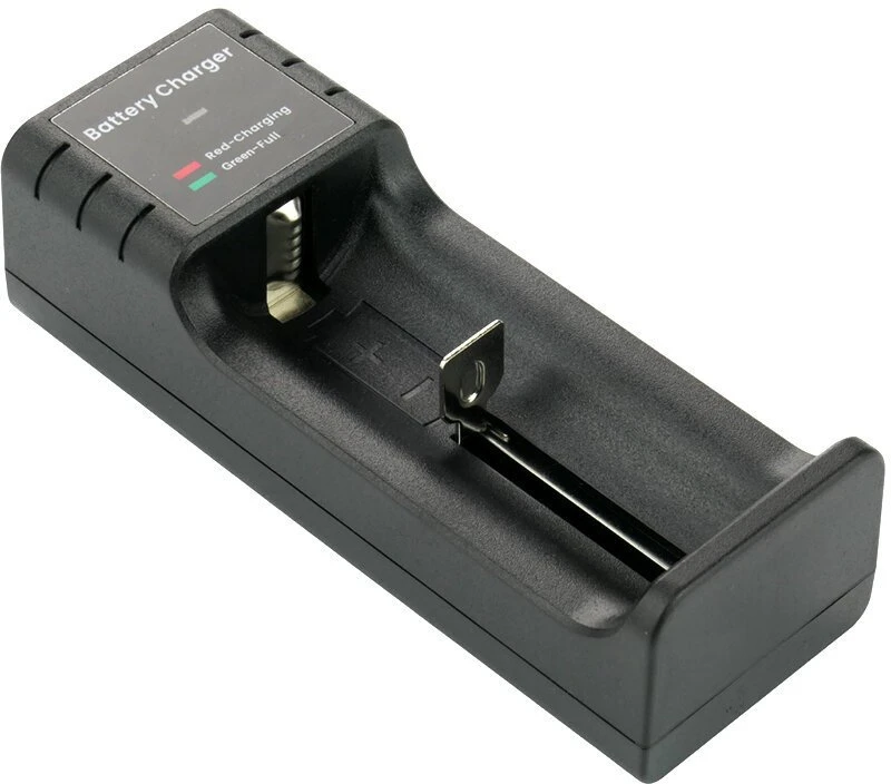 „MacTronic“ įkraunamas LED rankinis žibintuvėlis (LED) su „Juodas Eye“ 1550 THH0047