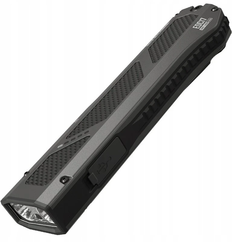 Nitecore EDC17 žibintuvėlis – 1 500 liumenų balta šviesa, UV ir žalias lazeris, įkraunamas per USB-C, nerūdijantis plienas, atsparus vandeniui (IPX7), kompaktiškas dizainas