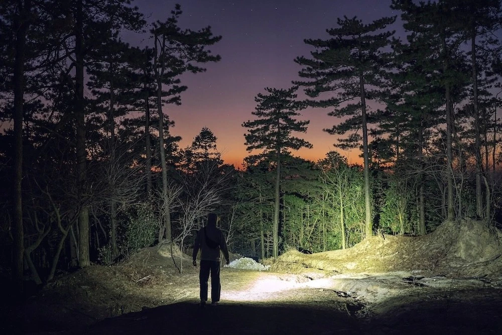 OLIGHT Taschenlampe Baton 4 Pro