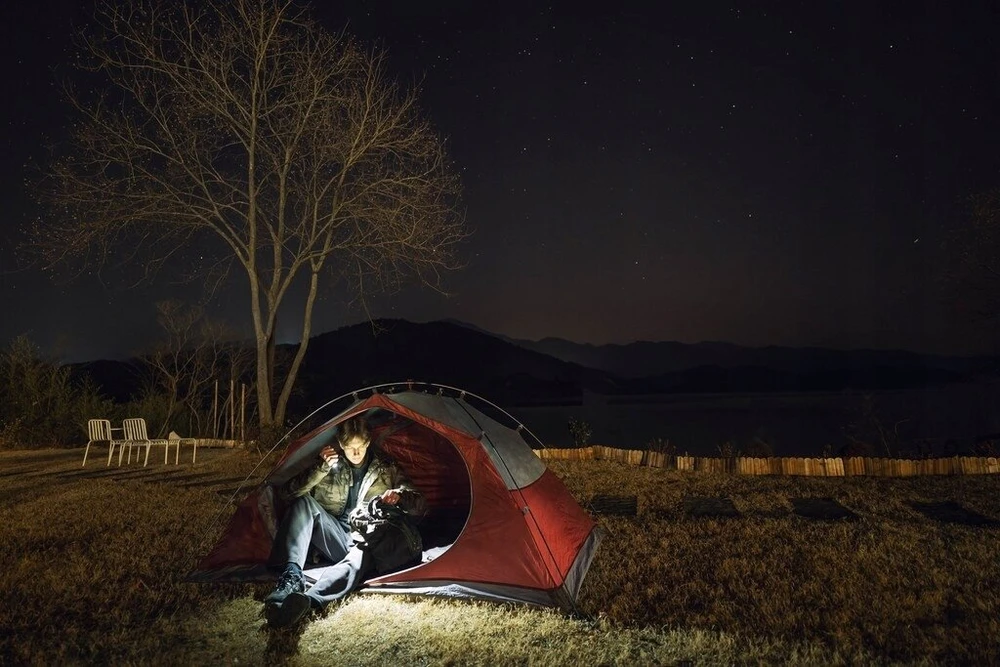 OLIGHT Taschenlampe Baton 4 Pro