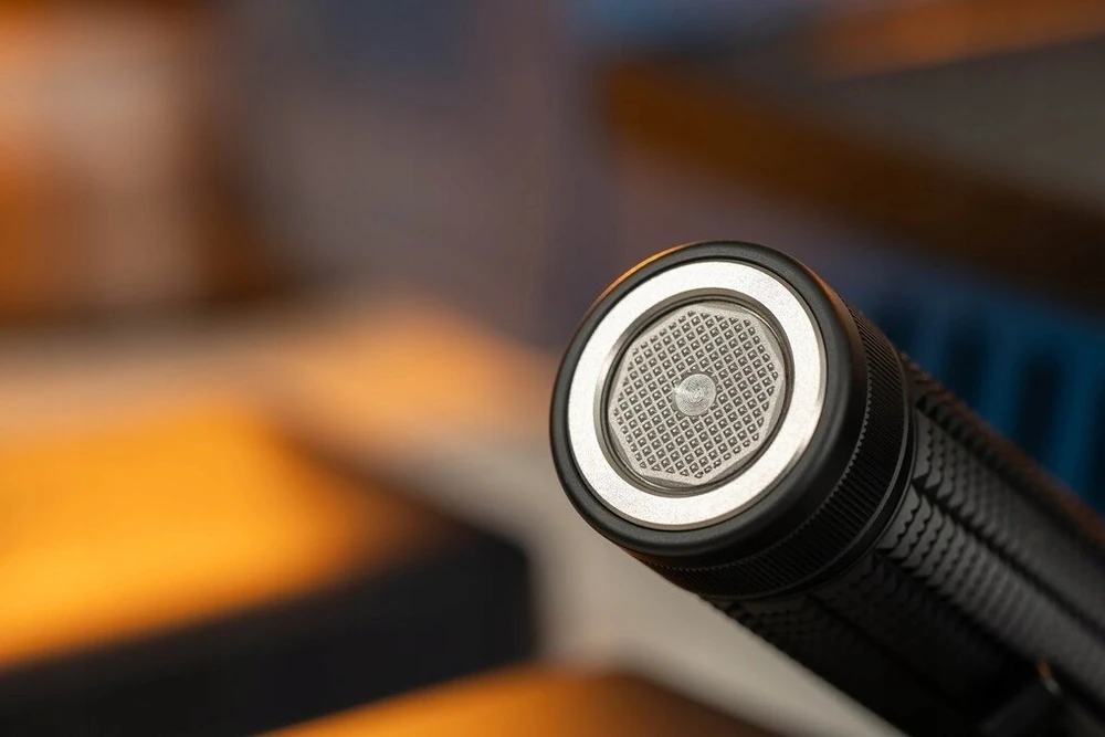 OLIGHT Taschenlampe Baton 4 Pro