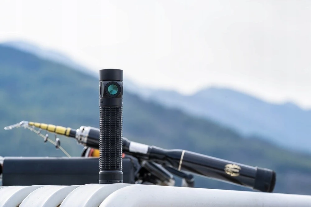 OLIGHT Taschenlampe Baton 4 Pro