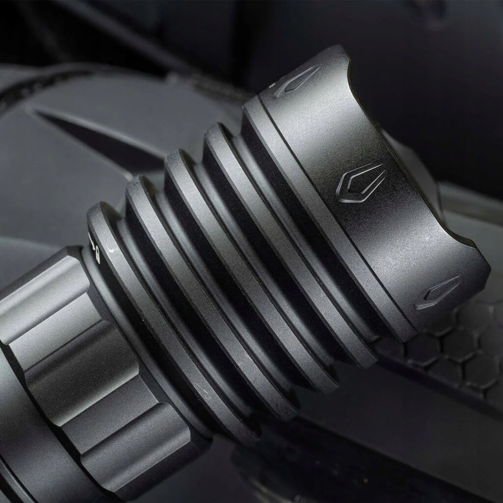 Žibintuvėlis OLIGHT Warrior X 4 Juodas 2600 lumenów 630m USB-C Warrior X 4