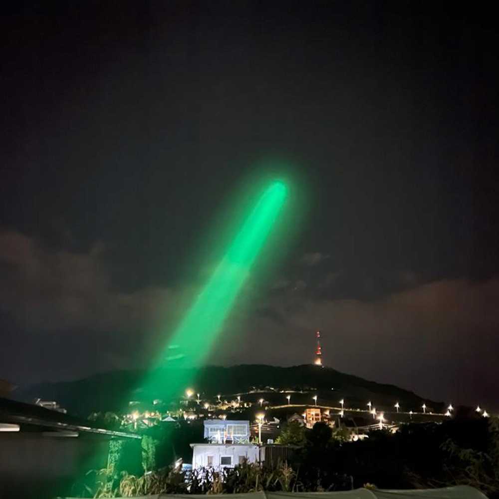PNI Adventure F750 aliumininis žibintuvėlis su žalia šviesa, LED 10W, 500 lm, iki 850 m, IP44, komplekte 4000mAh baterija, įkrovimas per USB Type-C, žalia šviesa puikiai tinka medžioklei