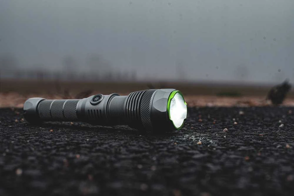 Žibintuvėlis taktinis 3000lm IPX7 30W SMD VAYOX VA0364