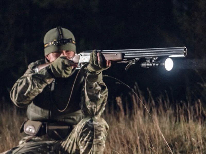 Žibintuvėlis TOGO Žibintuvėlis Armytek Barracuda Pro Max Baltas 2800 lm