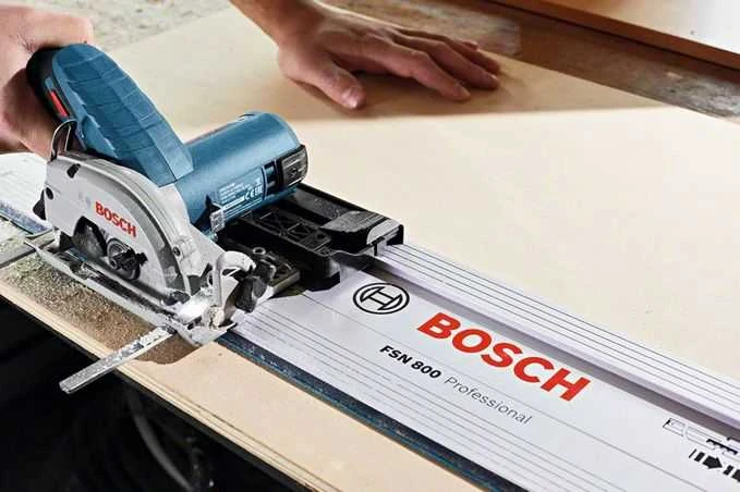 Akumuliatorinis diskinis pjūklas Bosch GKS 12V-26, be akumuliatoriaus ir kroviklio