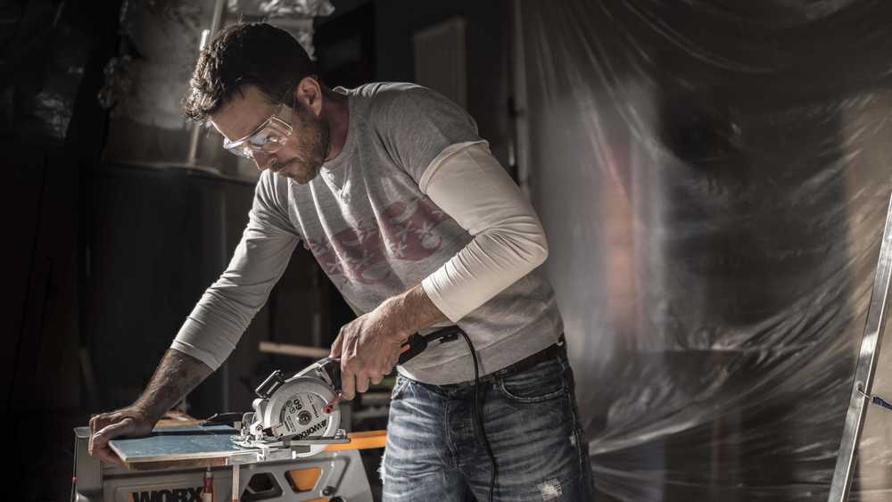 Žiedinis pjūklas Worx 800W skydelis 120mm WX437