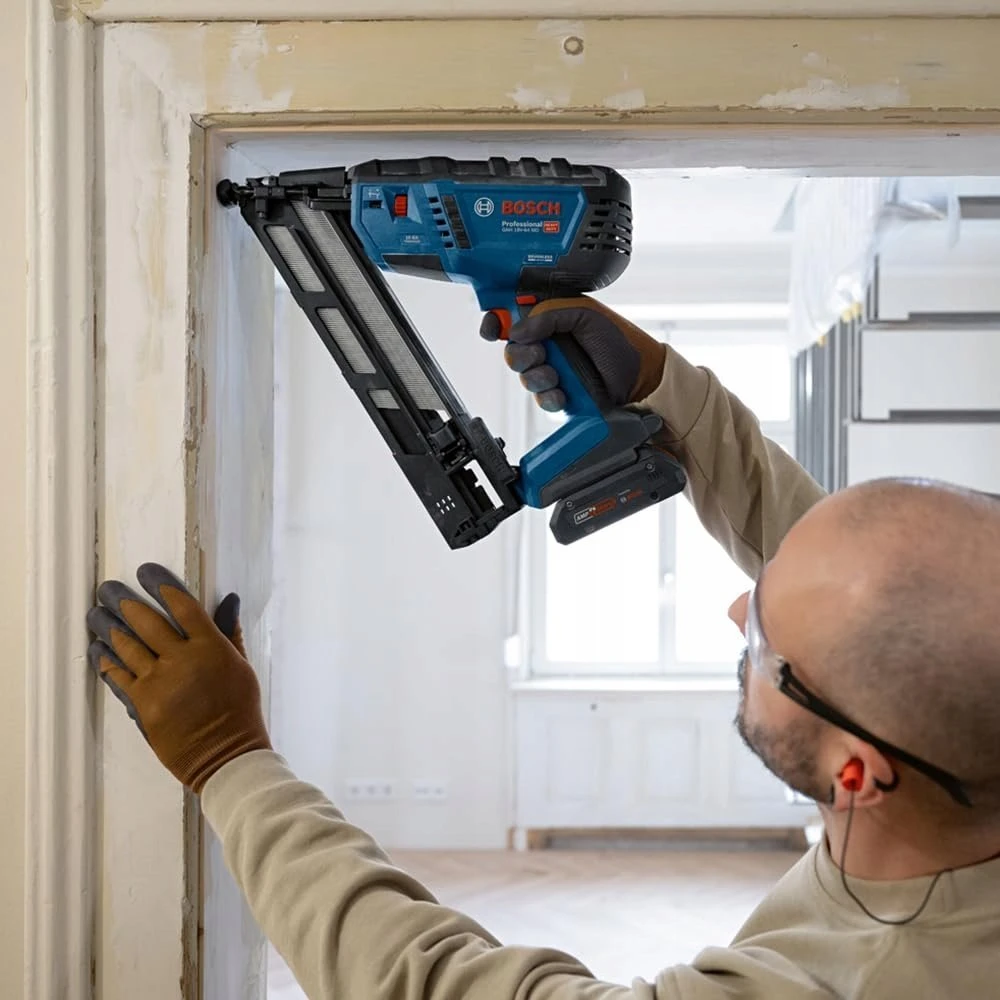 Bosch GNH 18V-64 MD be akumuliatoriaus ir kroviklio, LB