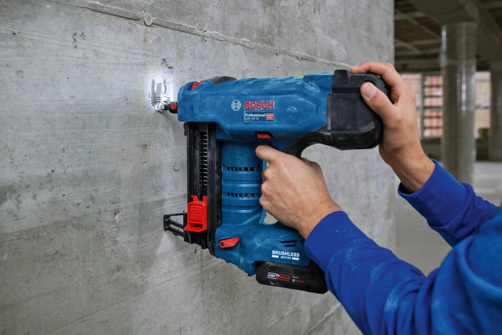 Akumuliatorinė viniakalė BOSCH GNB 18V-40 Solo su priedais