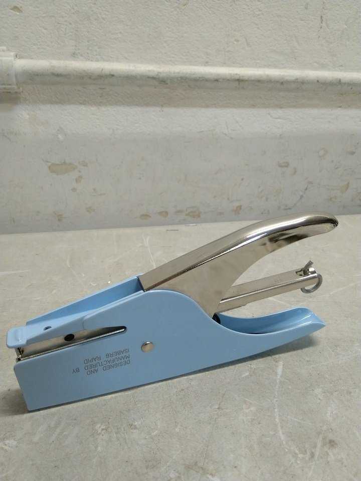 Kabės segtuvas Rapid Rapid Retro Classic S51, 15 lapų, Mėlyna, Nerūdijantis plienas, Standartinis užlenkimas, 21/4, Metalas, 80 g/m²