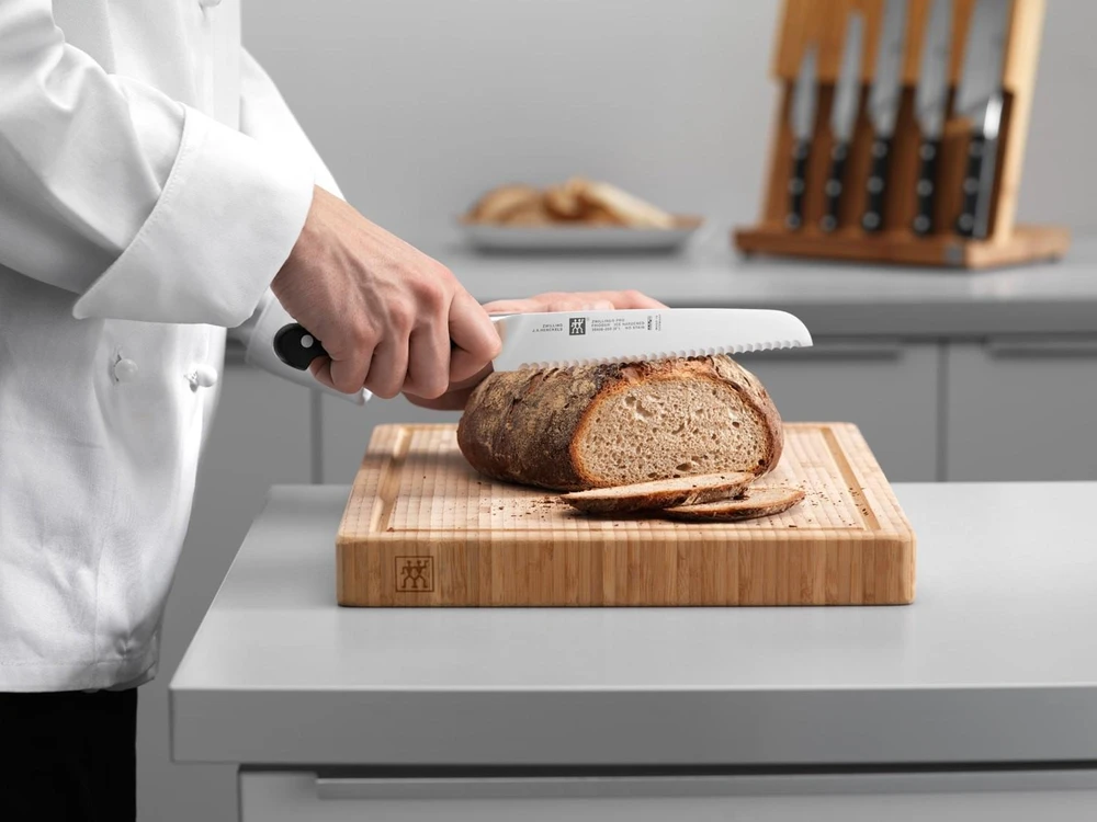 ZWILLING PRO Duonos peilis 20 cm