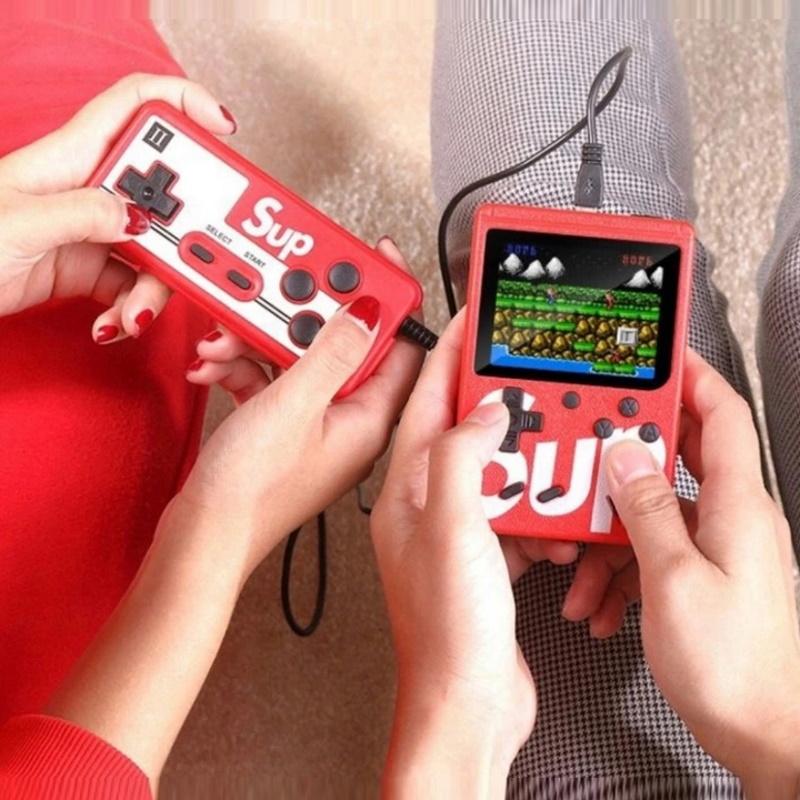 Plaion GameBox R2 8bit Portatīva Retro Spēļu konsole ar 400 spēlēm 3'' LCD 1x Kontrolieri un TV RCA vadu Melna
