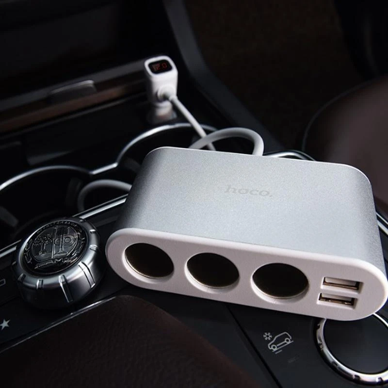 Automobilinis įkroviklis-šakotuvas Hoco Z13 su 2 USB jungtimi ir trimis jungtimis
