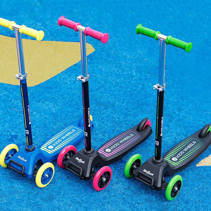 Triratis paspirtukas REBEL KIDS WHEELS, Rožinis