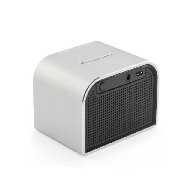 Remax RB-M8 mini Bluetooth 4.0 metalinė kompaktiška nešiojama muzikinė kolonėlė su 5W ir AUX 3.5mm, sidabrinė
