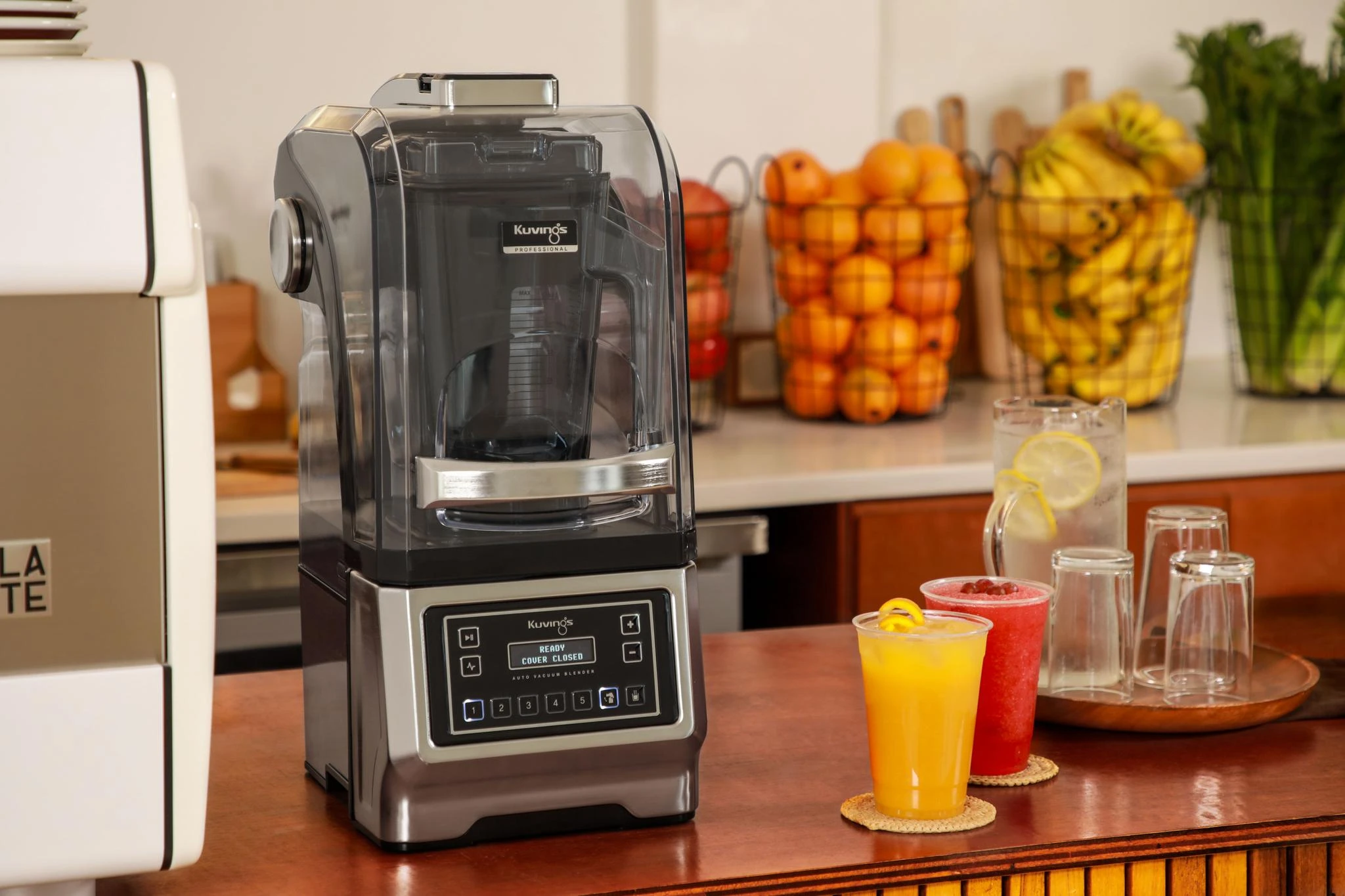 Komercinis-vakuuminis blenderis Kuvings CB1000