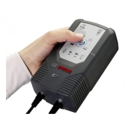 Automatinis akumuliatoriaus įkroviklis Bosch C70 0189911070