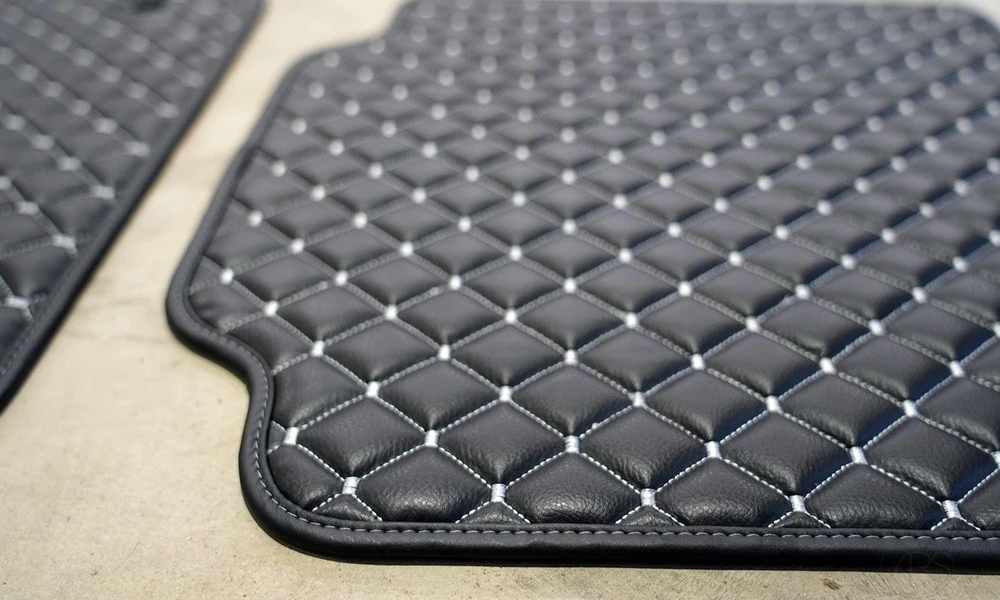 Kilimėliai QuiltyMats SKODA RAPID 2012-2022 (4 vnt.), Juodas-Gray /13-14
