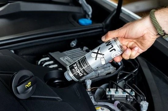Priedas alyvai JLM Stop Smoke automobilio dūmingumui mažinti