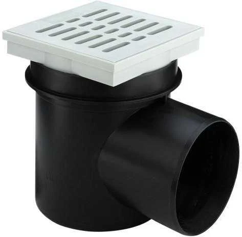 Horizontalus trapas su plastmasinėmis grotelėmis VIEGA, d 100