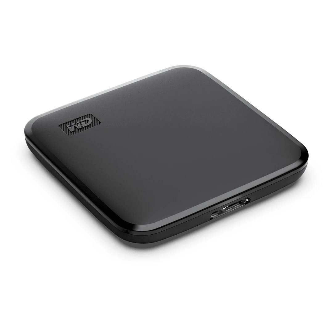 Kietasis diskas „Sandisk Western Digital Elements SE SSD 1TB“ – nešiojamas SSD diskas, kurio skaitymo greitis siekia 400 MB/s, atsparumas kritimui iš 2 metrų aukščio