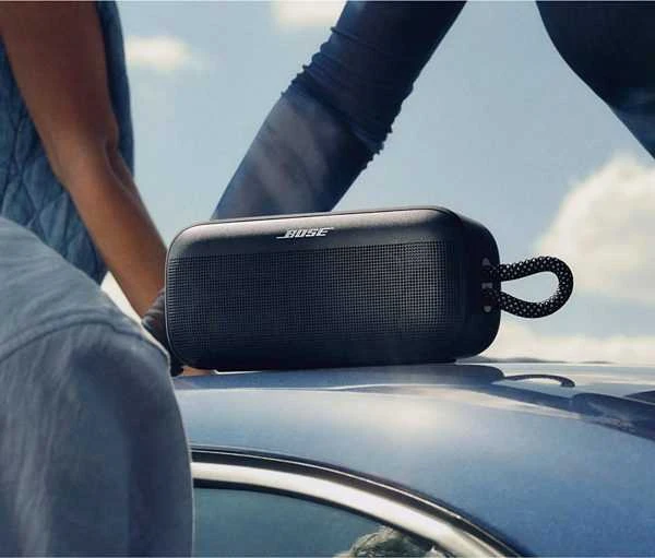 Nešiojama garso kolonėlė Bose SoundLink Plus Portable, juodos spalvos