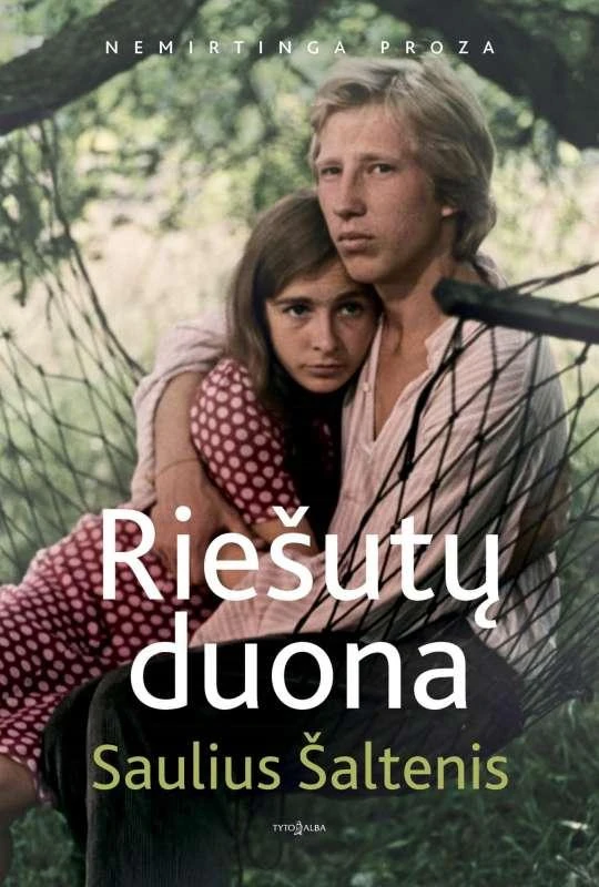 KNYGA Riešutų duona