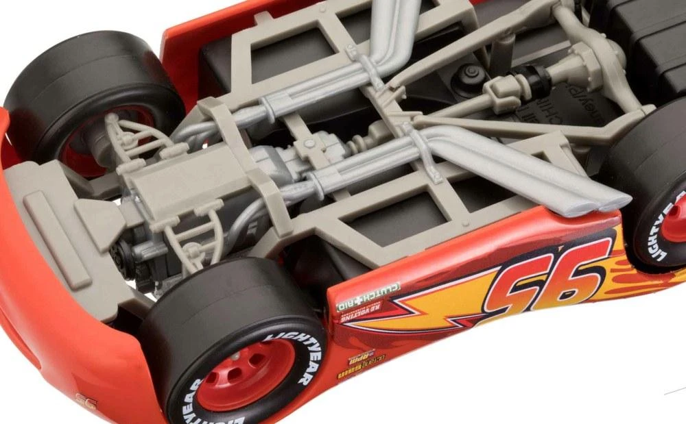 REVELL Rinkinys Cars 3 McQueen su šviesomis, 07813