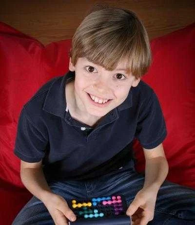 Stalo žaidimas BRAIN GAMES Smart Games IQ fit
