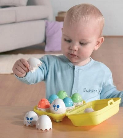 1581 TOMY čiuožykla. spalvingi kiaušiniai