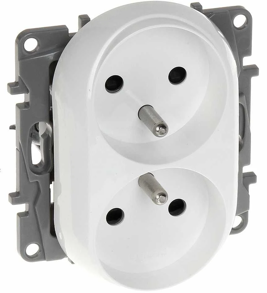 DVIGUBAS LIZDAS LE-764542 Niloe 230 V 16 A LEGRAND