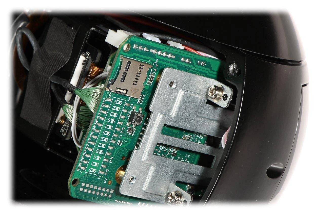 Dahua IP valdoma stebėjimo kamera AI 2MP STARLIGHT. 32x, IR 150m, SMD Plus, H.265, automatinis sekimas