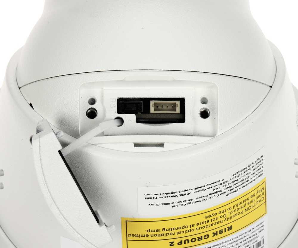 IP KAMERA DS-2CD2343G2-LIZ2UY/SL(2.8/4MM) Išmanusis hibridinis šviestuvas AcuSense 3.0 - 4 Mpx 2.8 / 4 mm Hikvision