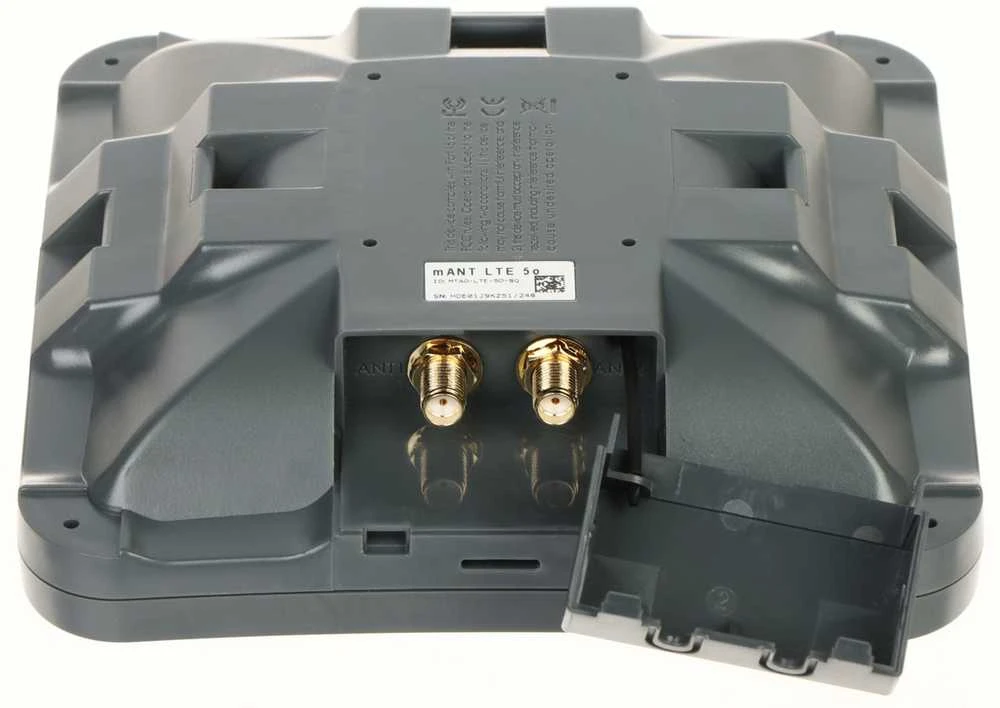 MIKROTIK MTAO-LTE-5D-SQ Mikrotik mANT LTE 5o - 5dBi LTE antena su 2 x SMA jungtimis