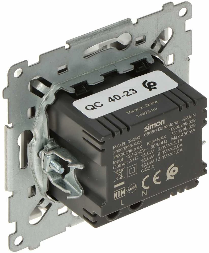 Kontakt Simon MAITINIMO LIZDAS DEC2CA.01/11-SIMON54 Premium USB 5 V DC / 3.1 A