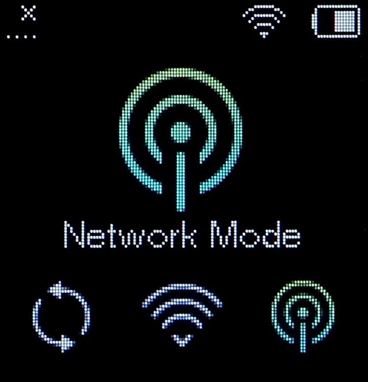 TP-LINK mobilusis 4G LTE WLAN Maršrutizatorius 300 MB dviejų dažnių „Wi-Fi“ 4G modemas SIM kortelės lizdas Micro SD lizdas 1,4 colio TFT ekranas 3000 mAh baterija