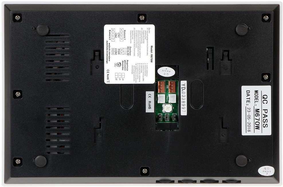 PATALPŲ VIDAUS SKYDELIS M670W VIDOS