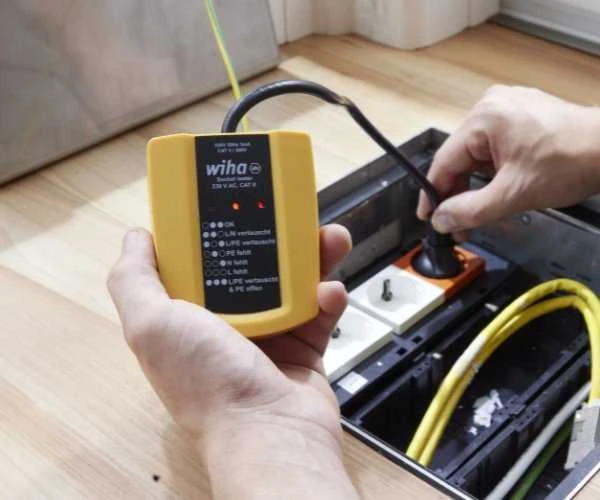 Lizdų testeris 230 V AC WIHA, Elektrikams