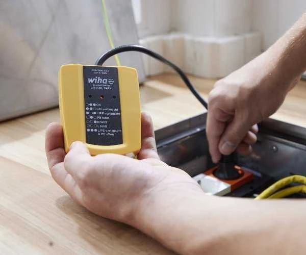 Lizdų testeris 230 V AC WIHA, Elektrikams