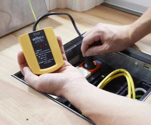 Lizdų testeris 230 V AC WIHA, Elektrikams