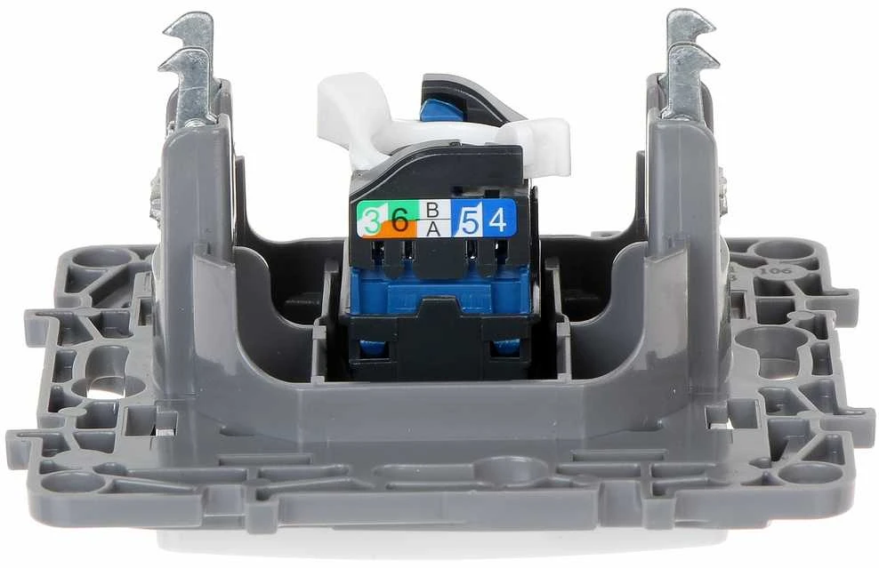 UŽBAIGIMO LIZDUKAS RJ-45 LE-764573 Niloe LEGRAND